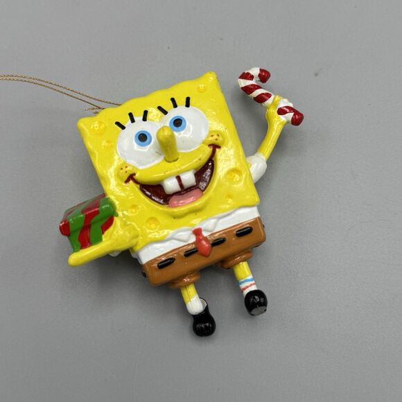 2002 SpongeBob Squarepants Christmas Ornament Viacom Holding Candy Cane and Gift - Picture 4 of 8